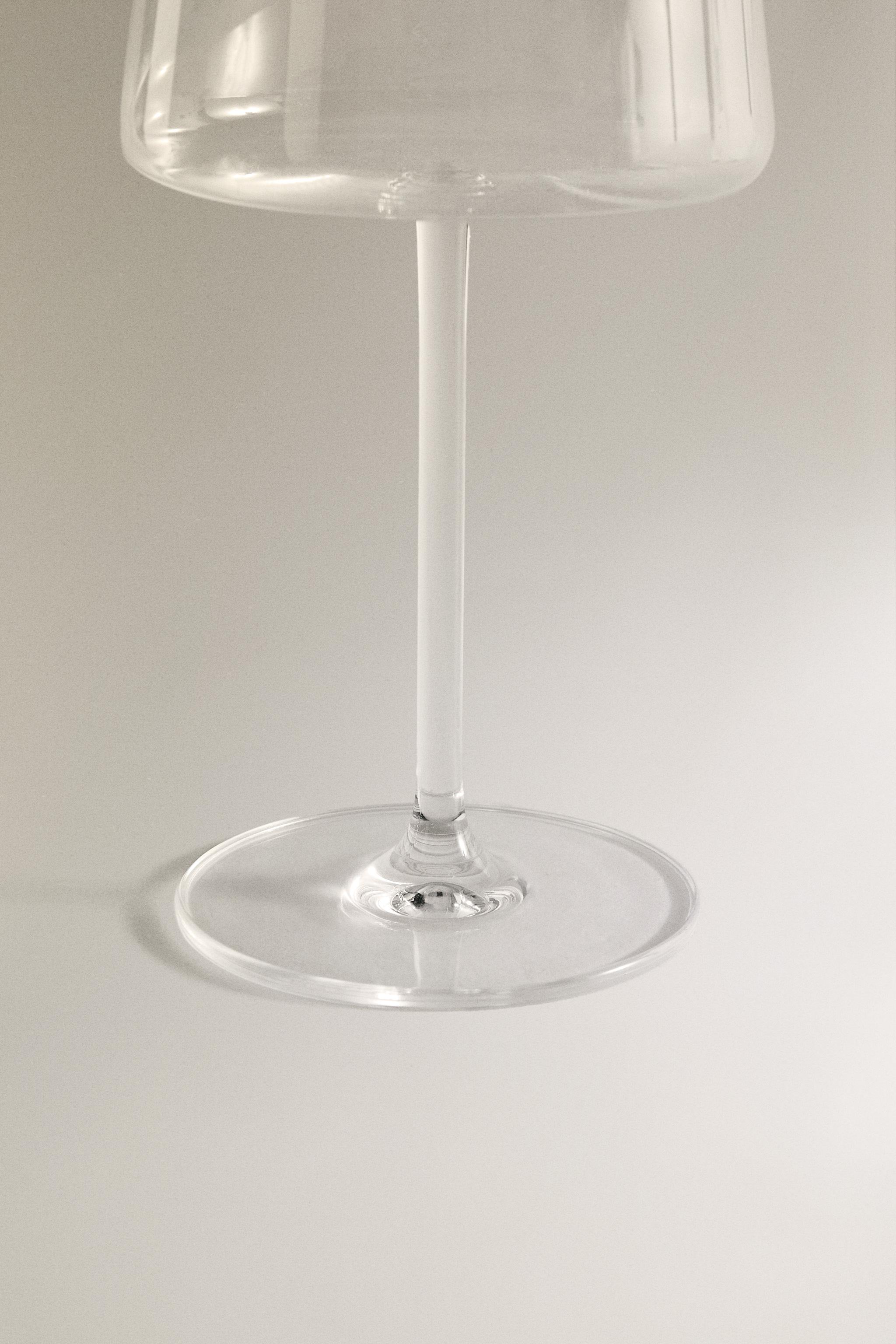 CONICAL CRYSTALLINE GLASS